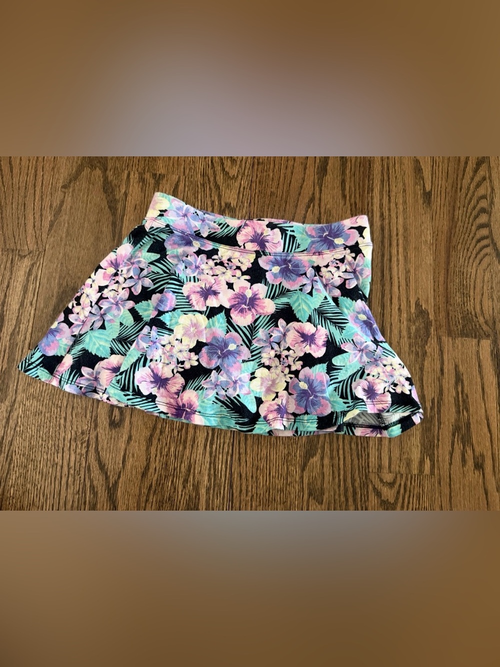 Girls Super Soft Floral Skirt with Built in Shorts Size 7/8